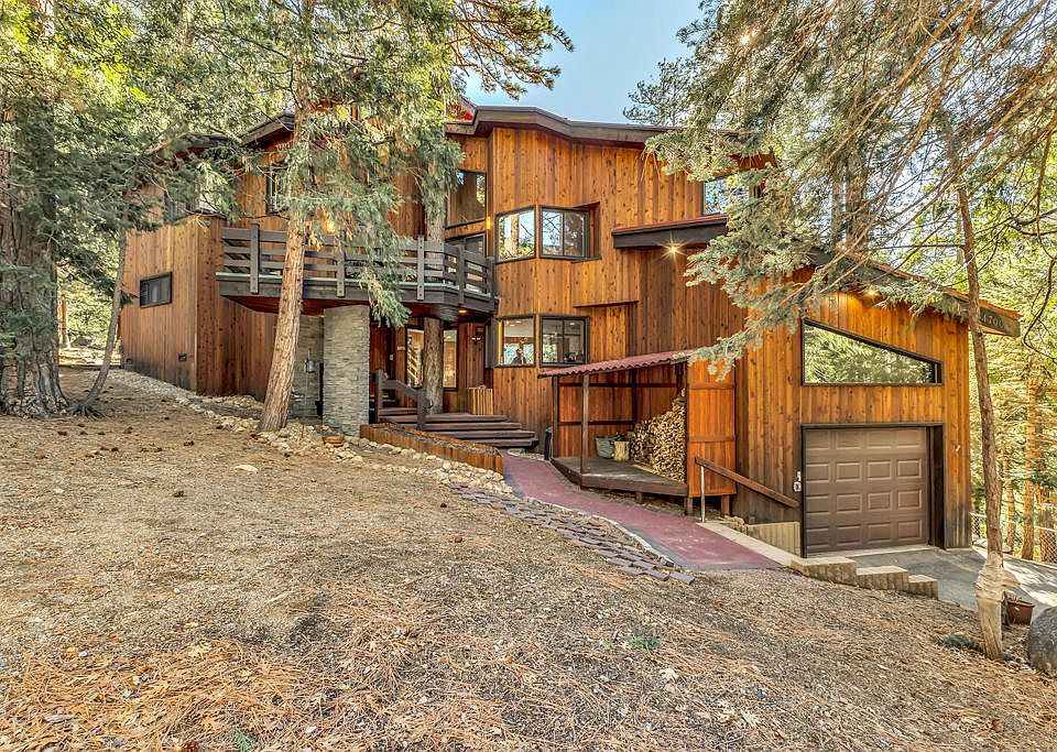 1st image of 24700 Forest Dr