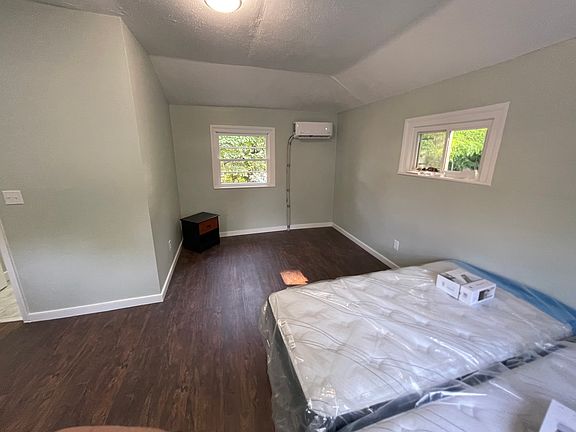 3rd image of 330 E Fillmore St #2