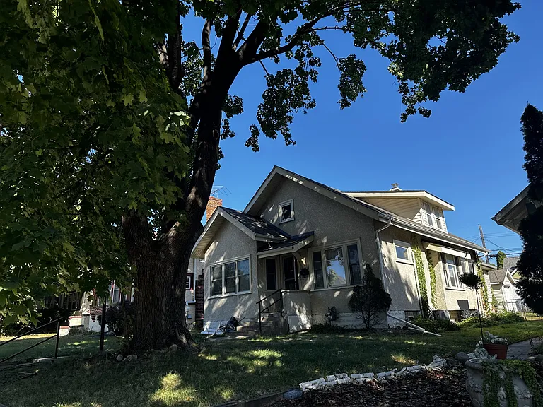 4145 Columbus Ave — Photo 2