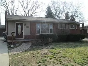 1095 Coleman St photo 1