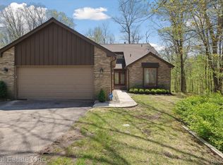 30525 Timberbrook Ln #24-A, Franklin, MI 48025
