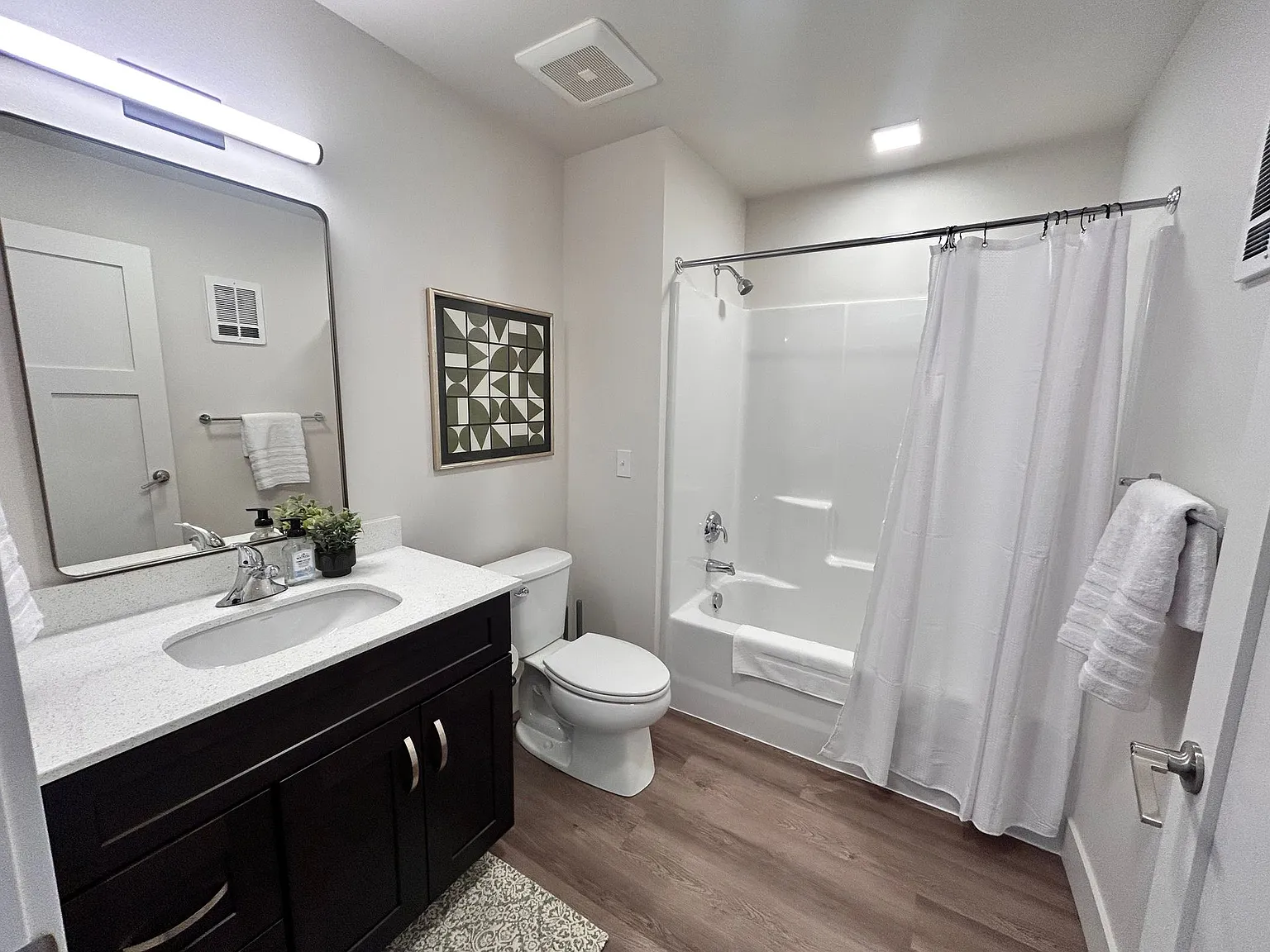 Fairways Apartments — Photo 3