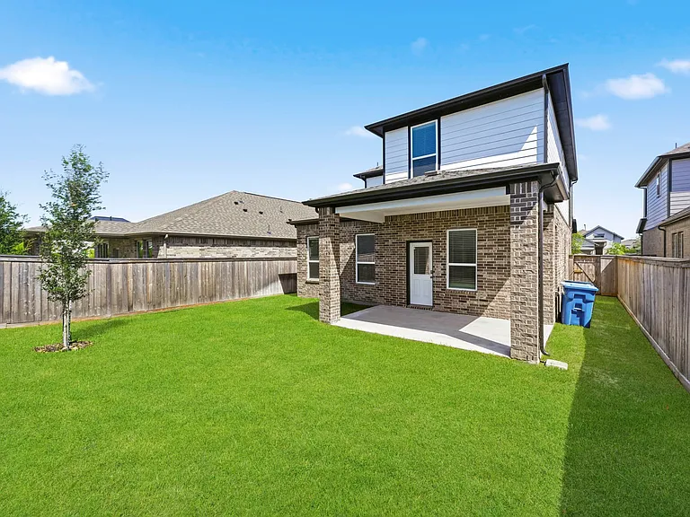 21106 Armstrong County Dr — Photo 32