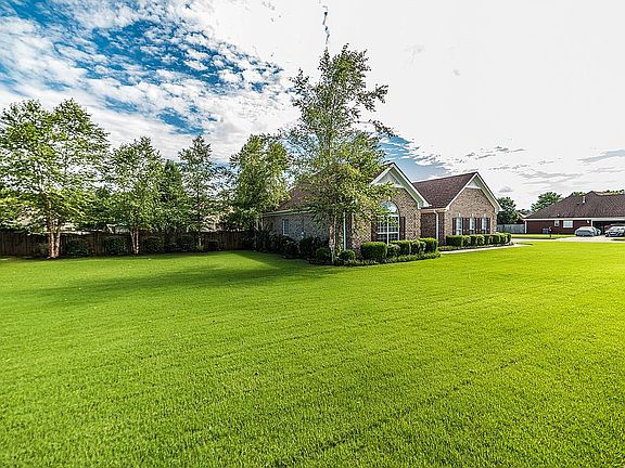 3rd image of 16018 Silky Dr