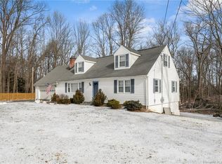 14 Blackwood Rd, Brookfield, CT 06804