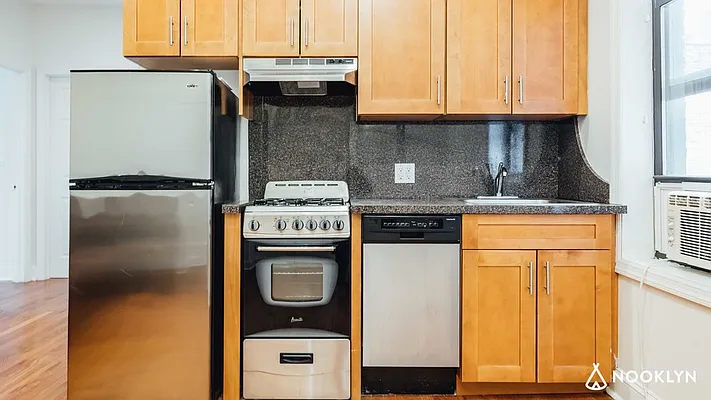 Rented by Nooklyn NYC LLC | media 29