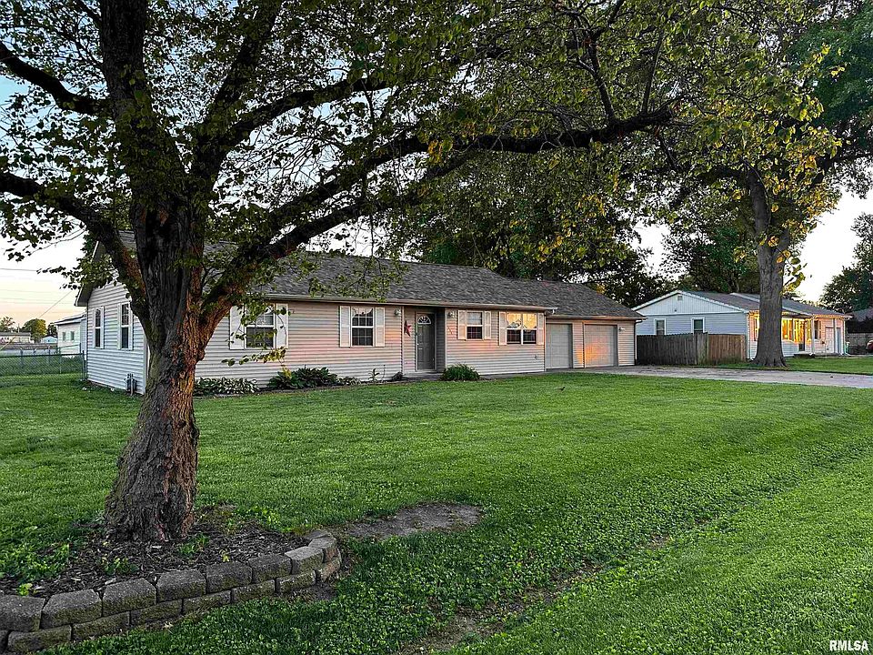 1st image of 118 Cottage Ln