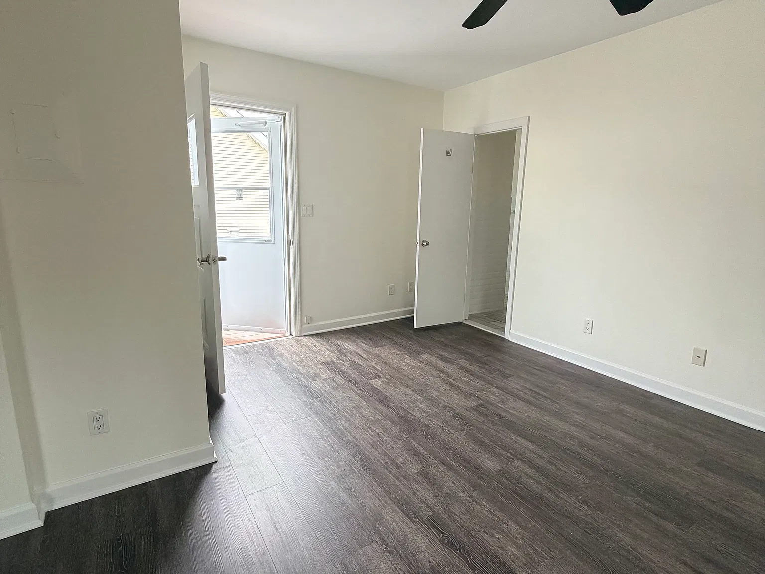 Studio, 385 sqft, $1,800 — Photo 2
