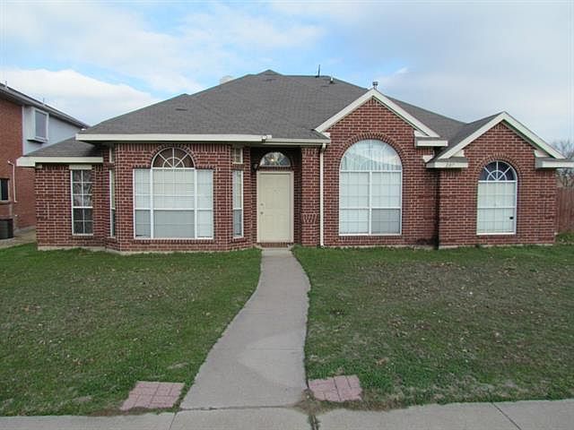 1st image of 207 N Waterford Oaks Dr