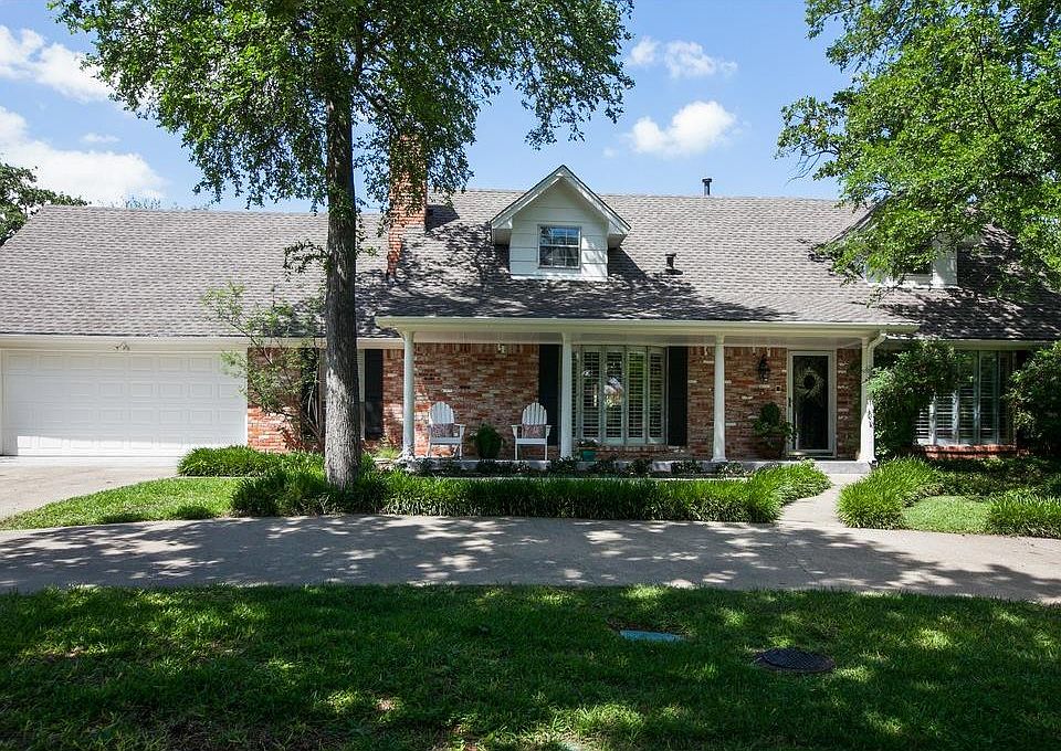 1st image of 107 Oaktree Dr