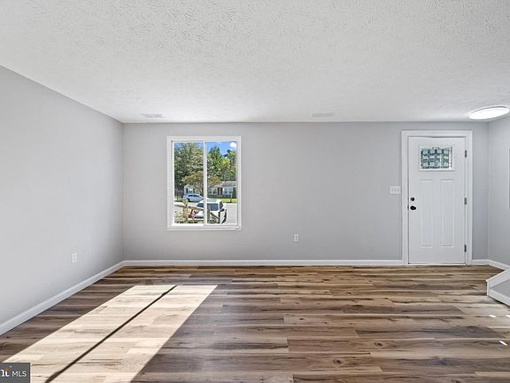 5th image of 8276 Sebring Ct