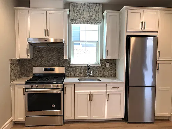 132 W Nasergholi Ave — Photo 1