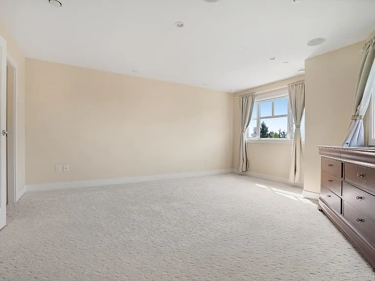 2555 Skilift Rd — Photo 10