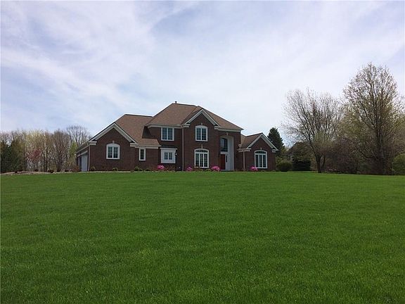 3rd image of 11 Whisperwood Dr
