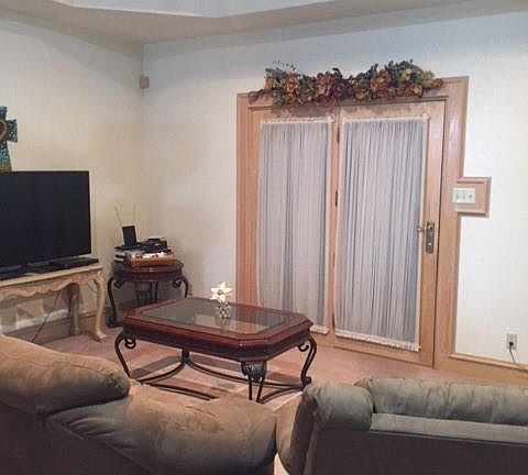 2nd image of 3204 N Cynthia Ln