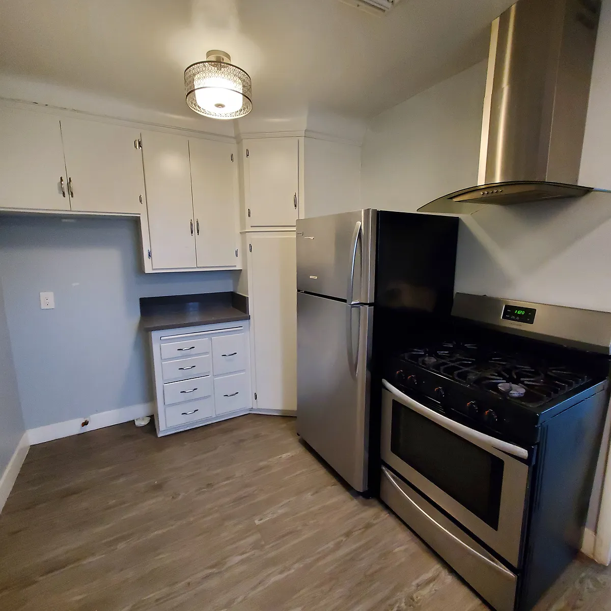 Building Photo - 8422 Crenshaw Dr #8422