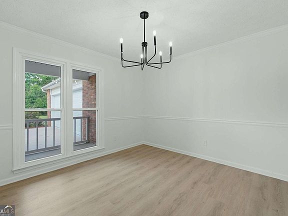 4th image of 2855 Bridle Creek Dr SW