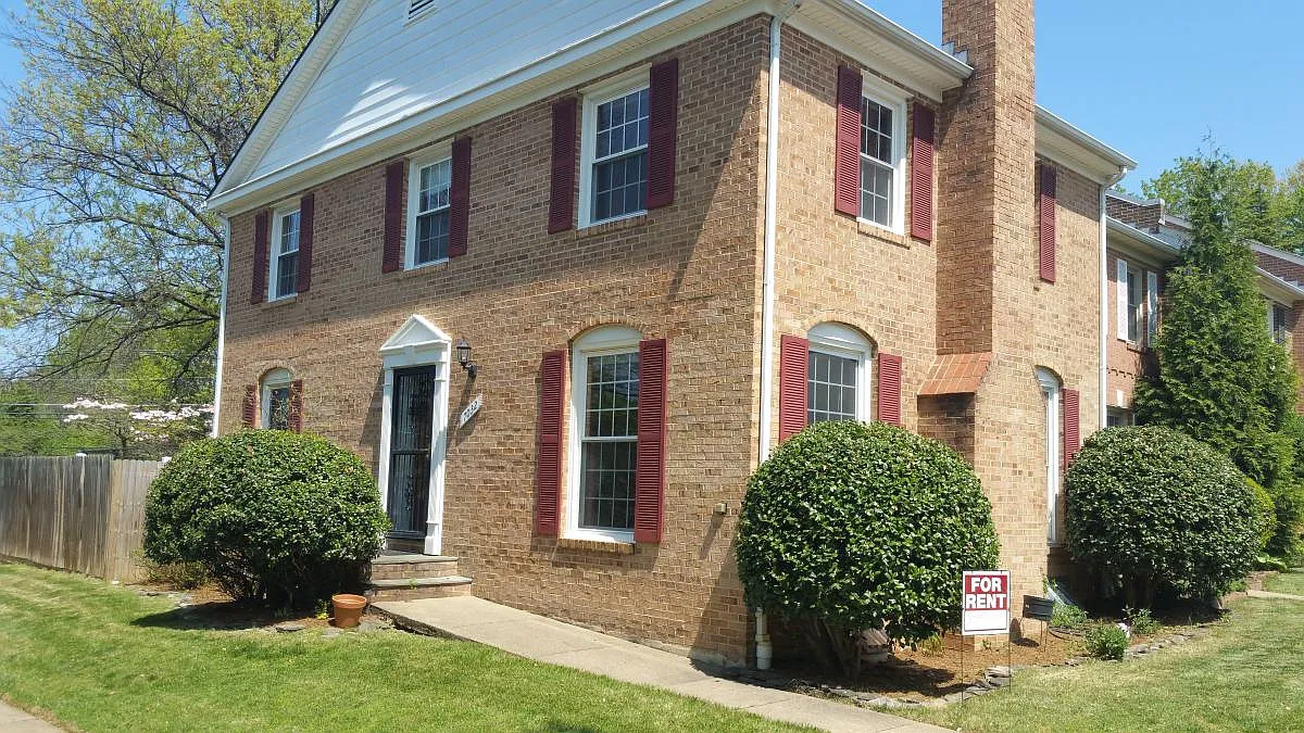 3 bed, 1628 sqft, $3,100 — Photo 1