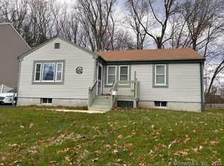 91 Portman St, Windsor, CT 06095