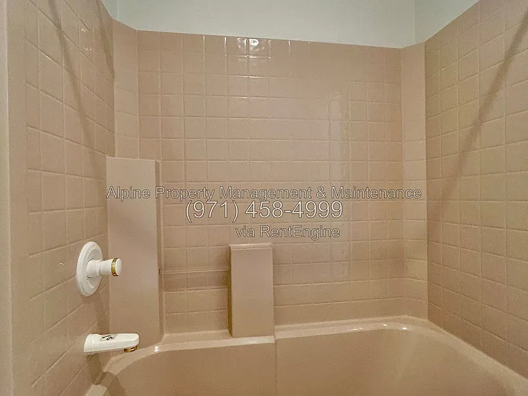 820 NW Pebble Beach Way — Photo 37