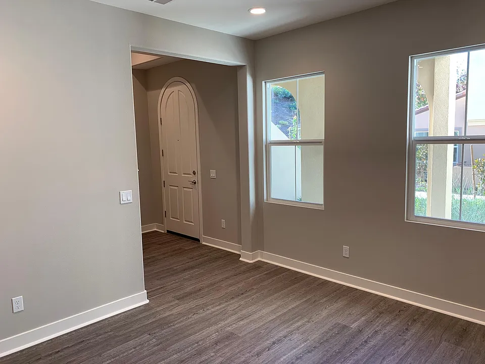 4331 Harbor Way #3