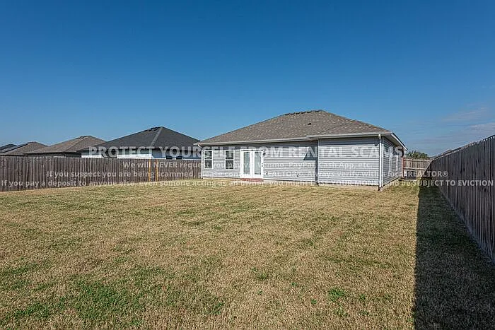 211 Grove Ln — Photo 15