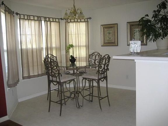 3rd image of 49 Kendall Park Dr