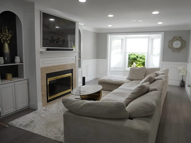 15594 Huntcliff Dr — Photo 6