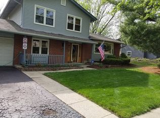 701 Dorchester Dr, Bolingbrook, IL 60440