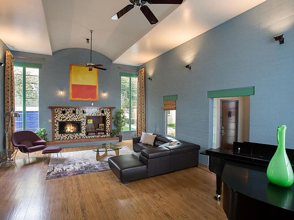 35 W Lynwood-living 1