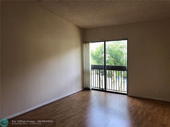 5th image of 1929 SW 15th St APT 42