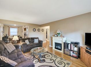 145 E Clinton Ave APT 8A, Bergenfield, NJ 07621