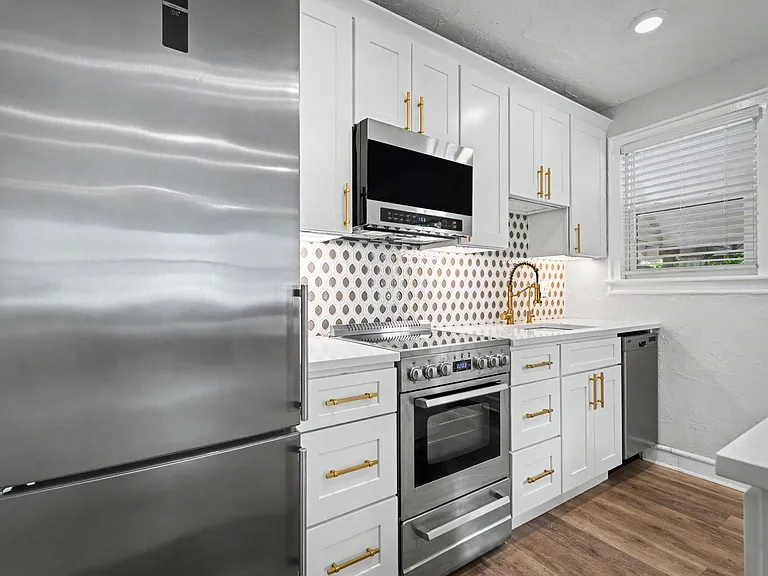 155 S Wild Olive Ave — Photo 8