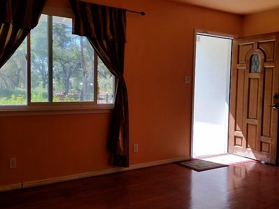 3rd image of 4970 Pasadena Ave