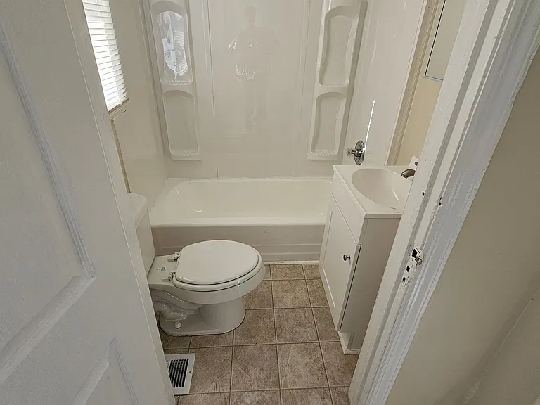 119 McComas St — Photo 7