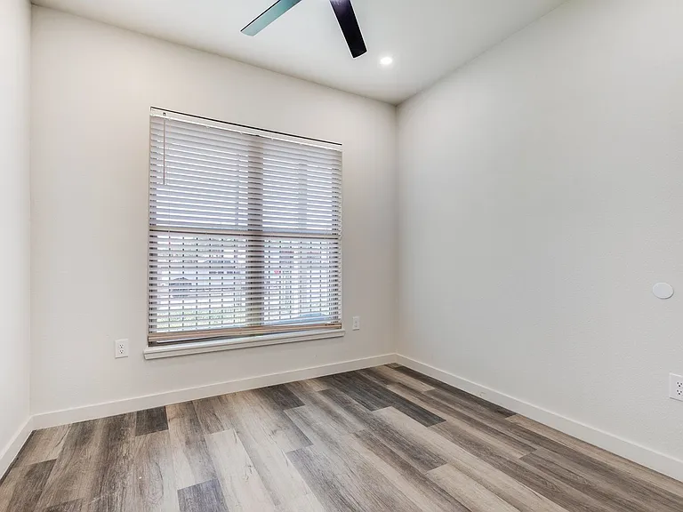 108 Beatrice Ave #101 — Photo 8