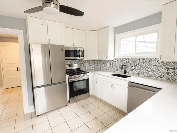 218 N Midland Ave, Nyack, NY 10960