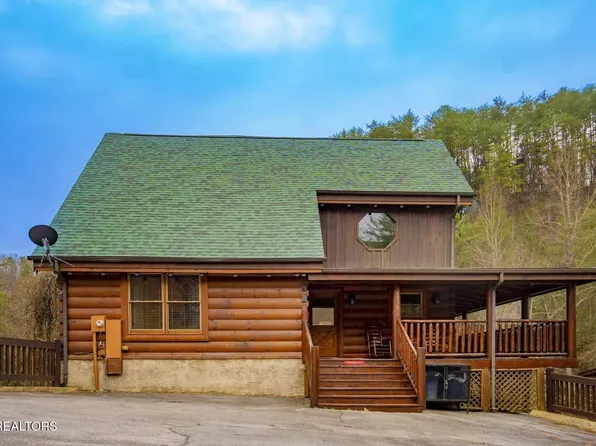 1928 Bear Creek Falls Way, Sevierville, TN 37862