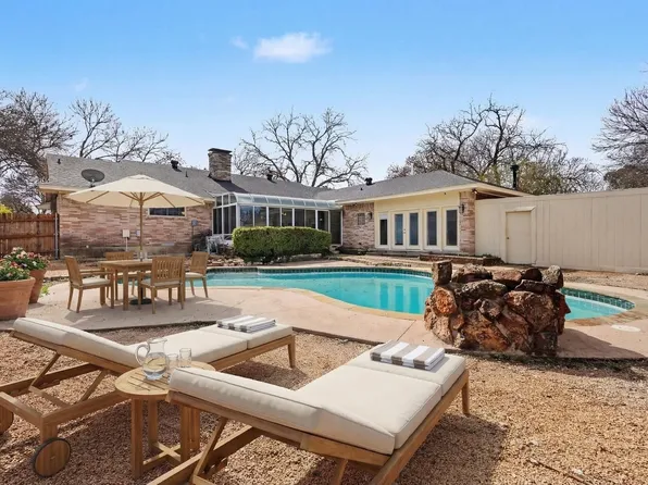 531 Brook Valley Ln, Dallas, TX 75232