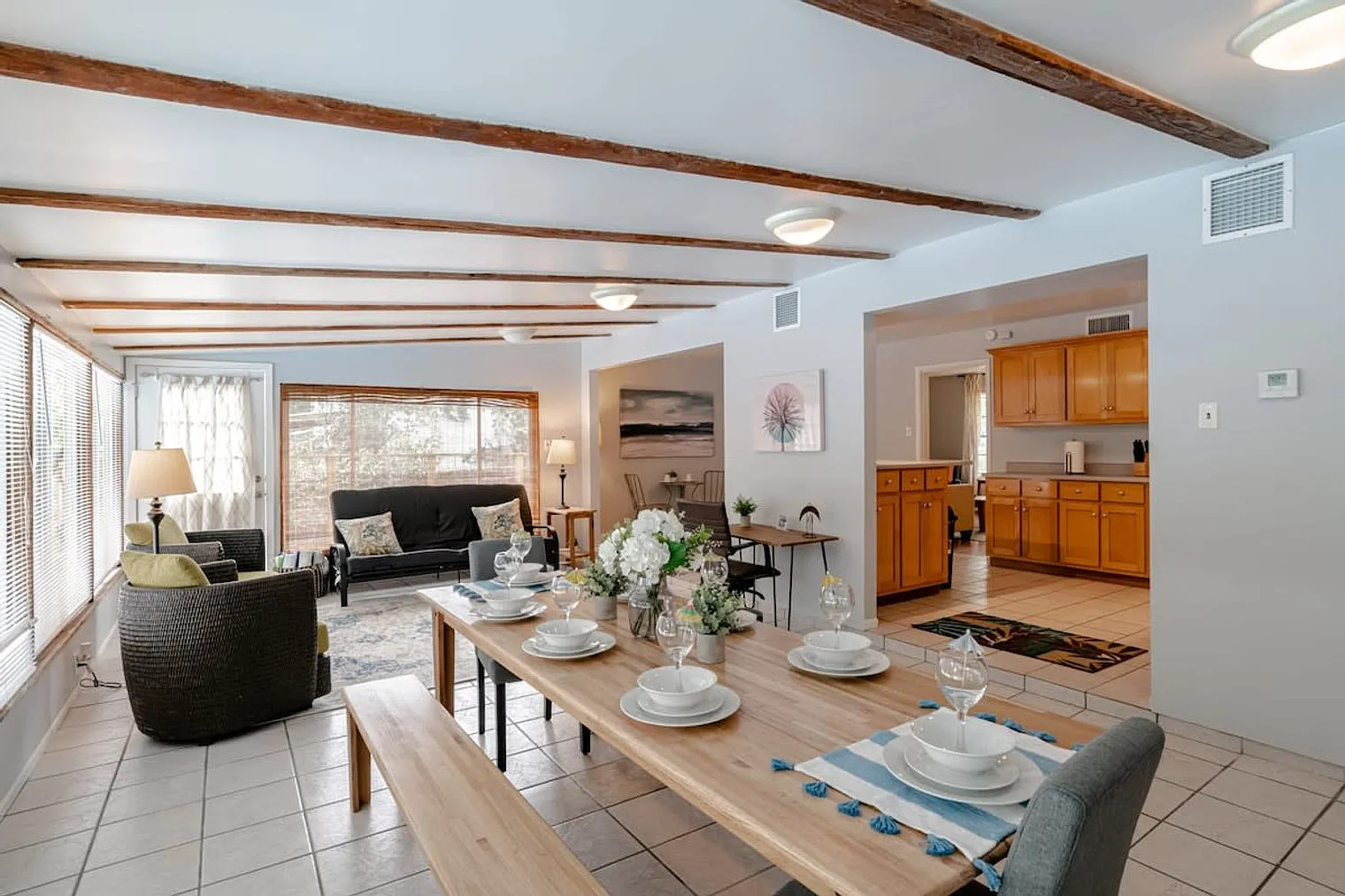 4 bed, 2.0 bath, 1496 sqft, $4,004 — Photo 3
