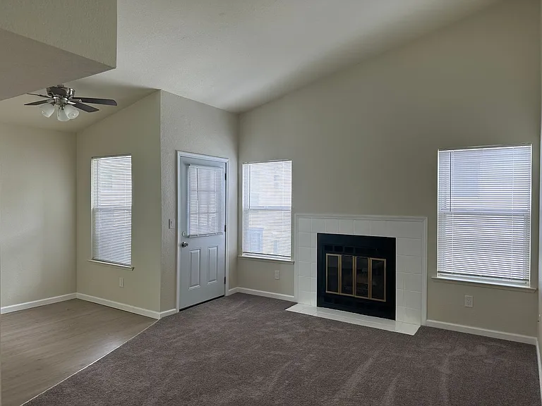 5840 Garfield Avenue — Photo 7
