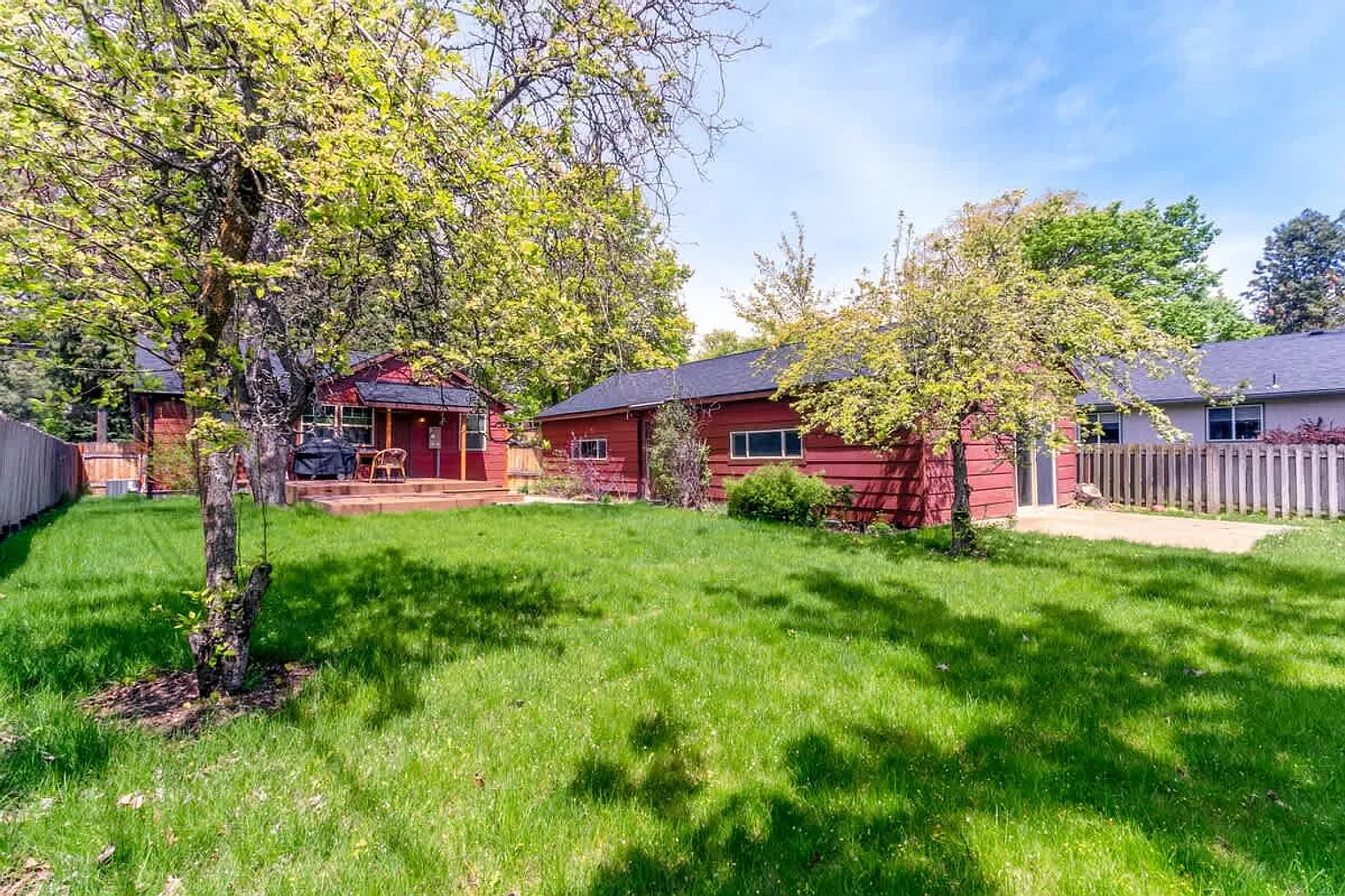 5 bed, 2.0 bath, 2486 sqft, $7,193 — Photo 3