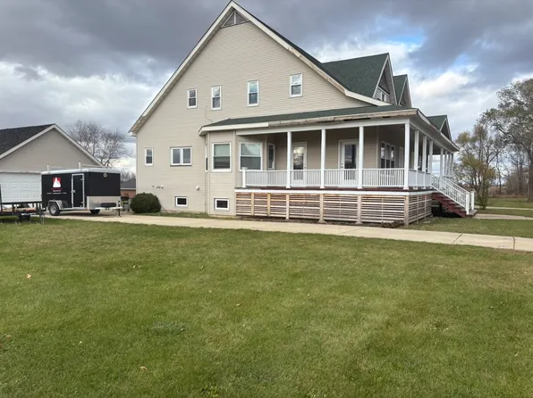 1312 7th St, Harvard, IL 60033