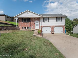 2707 Renns Lake Rd, Jefferson City, MO 65109