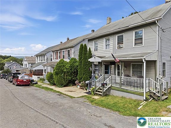 4th image of 439 S Walnut St