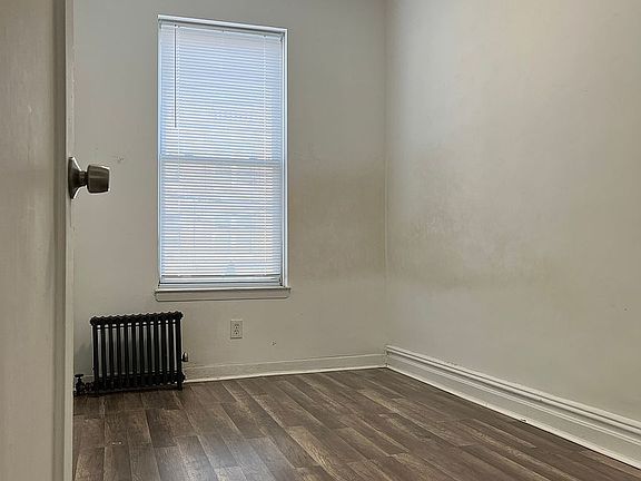 4th image of 4214 Broadway