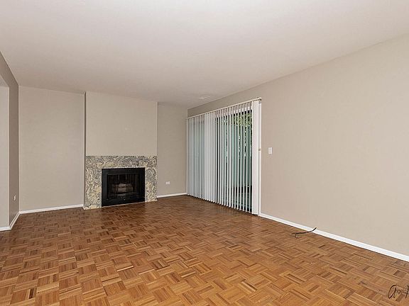 4th image of 836 Oxford Pl #836