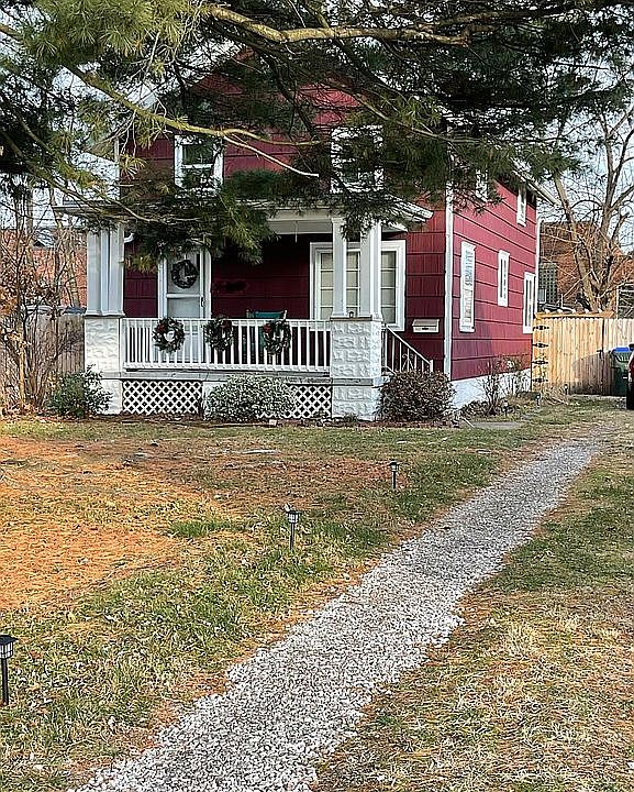 1st image of 2427 Clara St