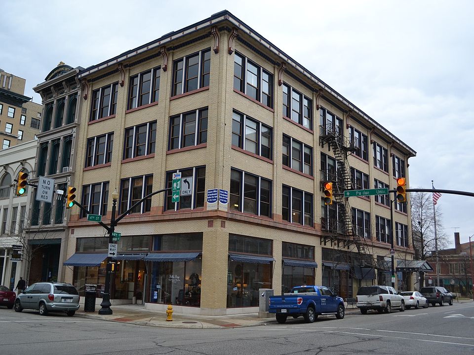 1st image of 216 N 4th St Ste 209