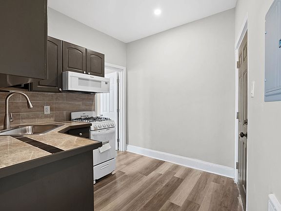 3rd image of 5860 Haverford Ave #C